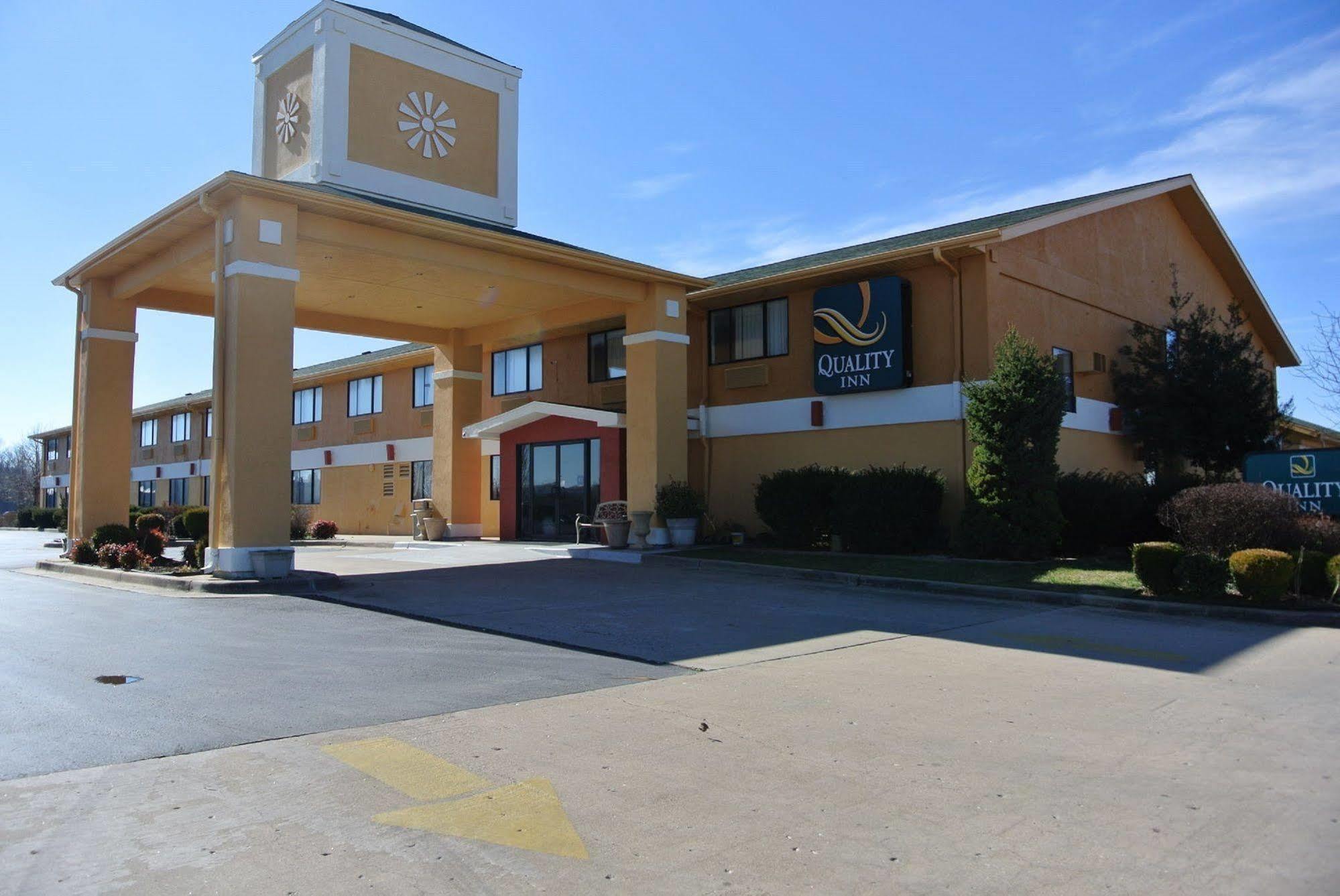 Quality Inn Ozark-Springfield South Exterior foto